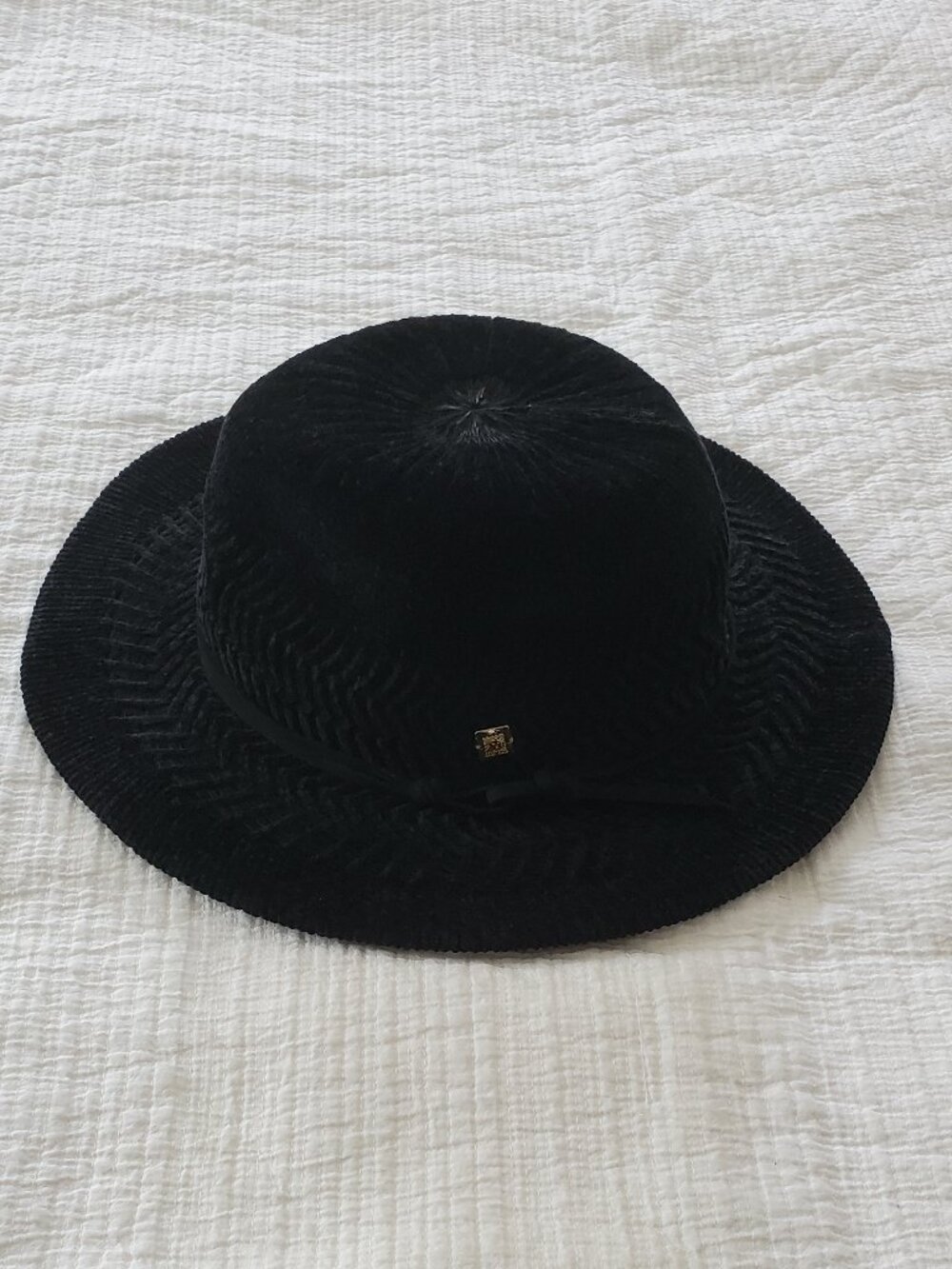 Anne Klein Soft Black Woven Hat - Picture 4 of 7